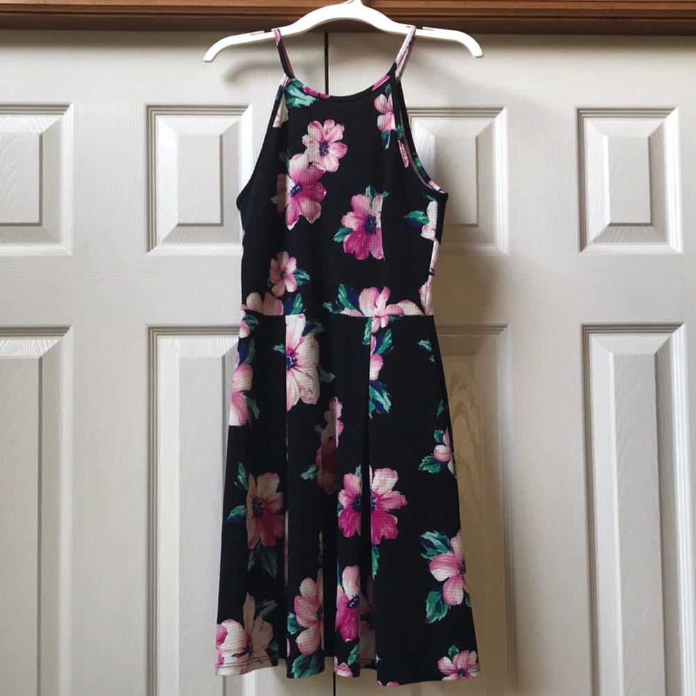 Junior’s Floral Semi-Formal Black and Pink Dress Size Small.